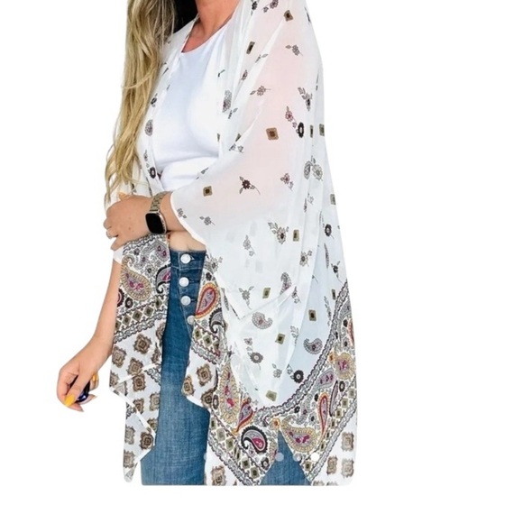 Urban Outfitters Ecote cream Boho Western White Paisley Kimono Shawl - Picture 2 of 14